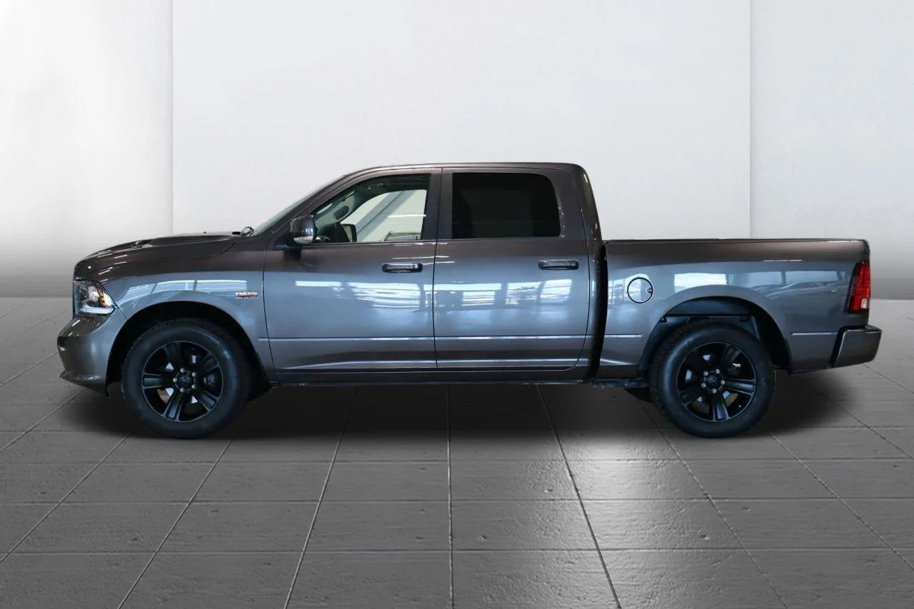 Dodge RAM 1500 Sport 5.7 V8 HEMI 4x4 Luft Drag 395hk – bild 6 av 13