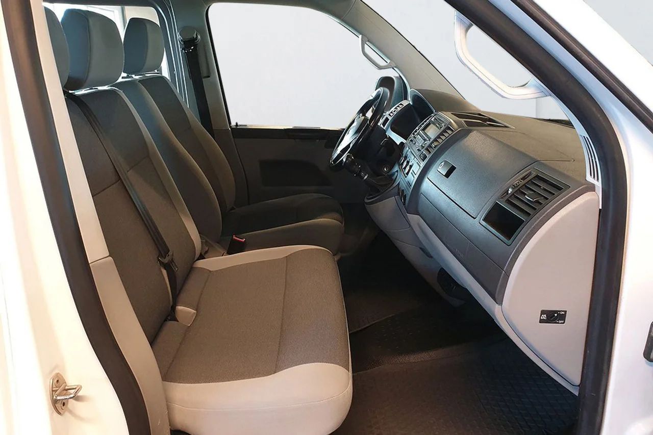 Volkswagen Transporter Kombi T32 2.0 TDI 4M L2 6sits Drag Komfortpkt 140hk – bild 13 av 16