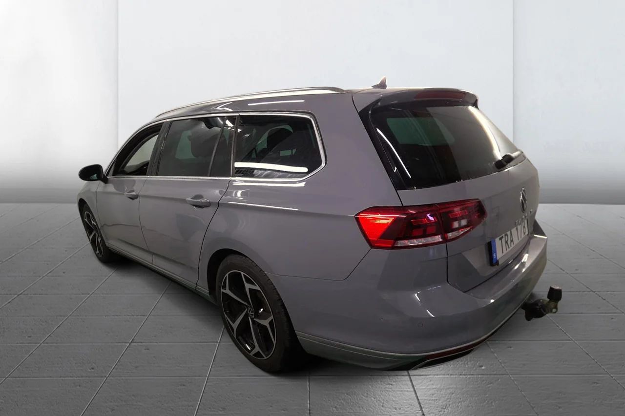 Volkswagen Passat SC 2.0 TDI 4M Aut GT Drag Kamera Värmare MOMS 200hk – bild 5 av 8