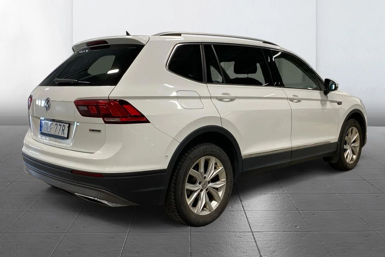 Volkswagen Tiguan Allspace 2.0 TSI 4M 5sits Premium Drag Kamera Värmare MOMS 190hk – bild 4 av 13