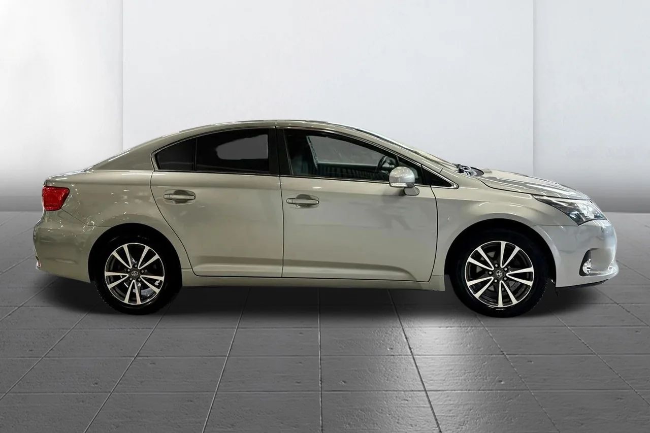 Toyota Avensis Sedan 1.8 Business Kamkedja 147hk – bild 5 av 16