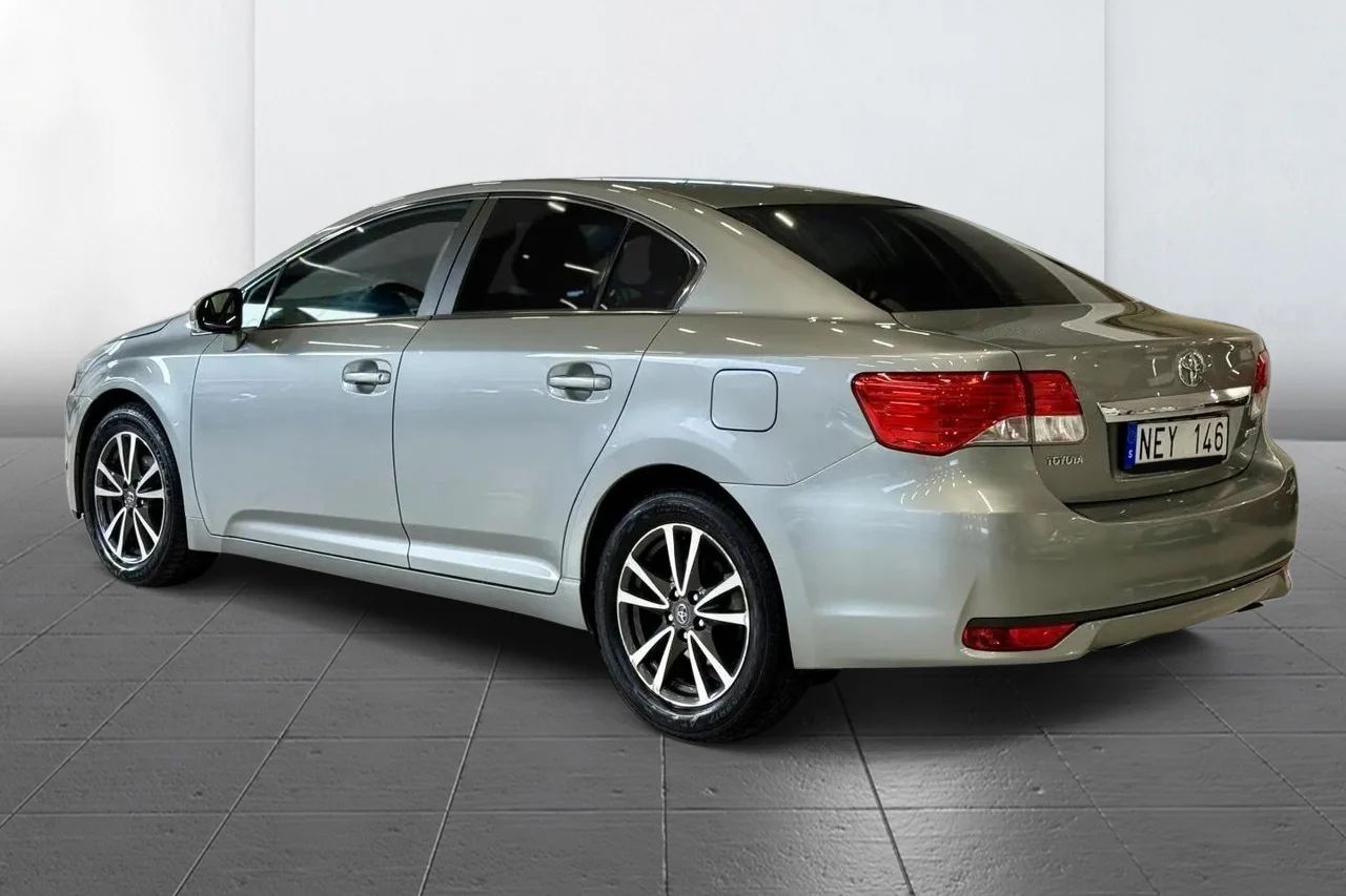 Toyota Avensis Sedan 1.8 Business Kamkedja 147hk – bild 8 av 16