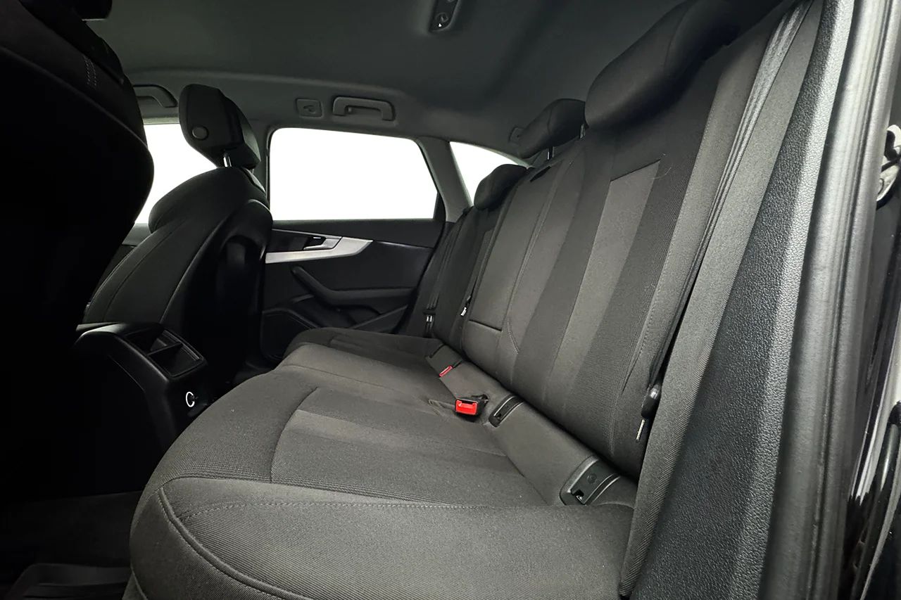 Audi A4 Allroad 40 2.0 TDI Quattro Proline Drag Navi Värmare MOMS 190hk – bild 13 av 32