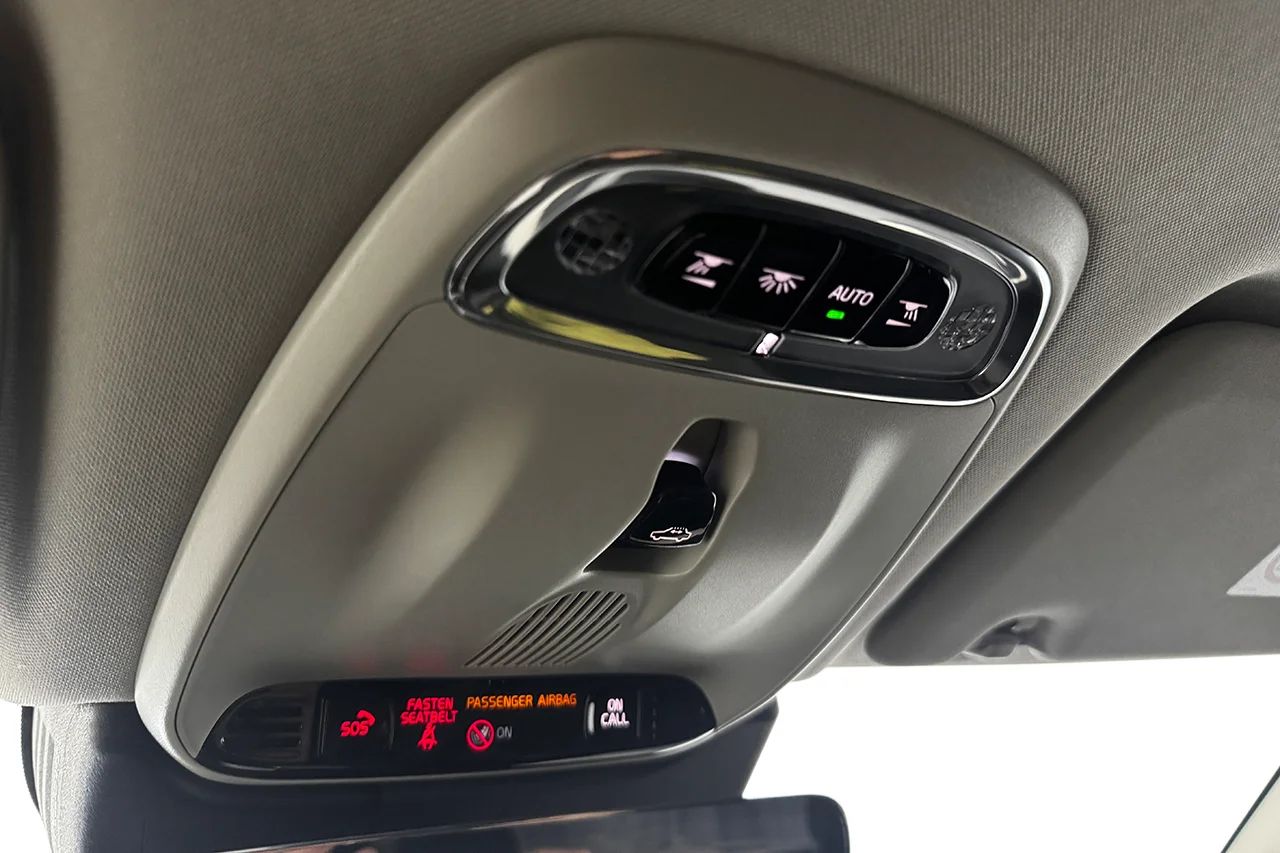 Volvo XC60 T5 AWD Inscription Drag Pano Navi HUD Läder H/K 250hk – bild 33 av 37