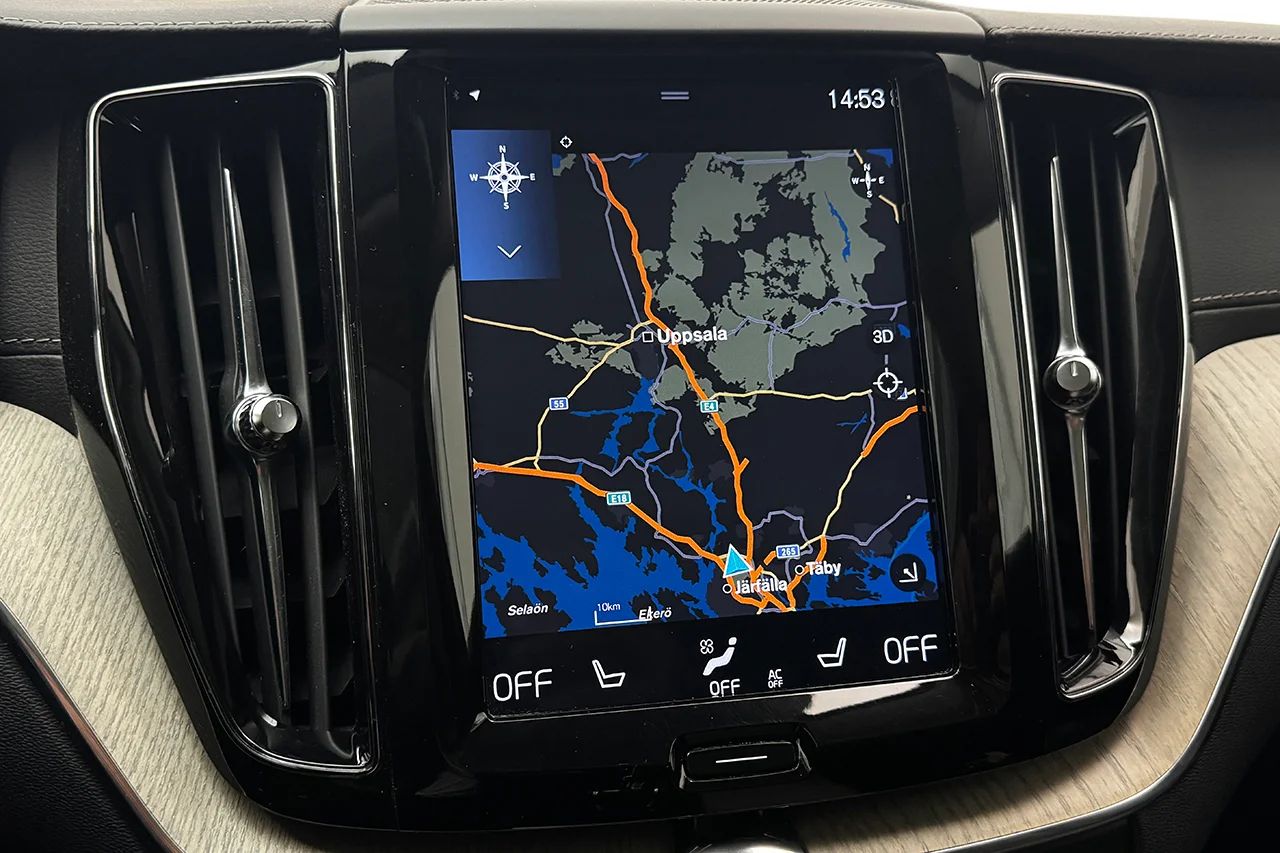 Volvo XC60 T5 AWD Inscription Drag Pano Navi HUD Läder H/K 250hk – bild 26 av 37