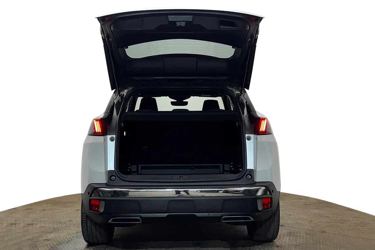 Peugeot 3008 1.2 PureTech GT Navi Kamera Delläder Cockpit MOMS – bild 6 av 32