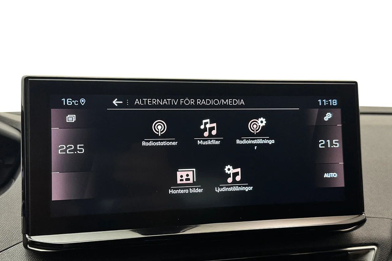 Peugeot 3008 1.2 PureTech GT Navi Kamera Delläder Cockpit MOMS – bild 26 av 32