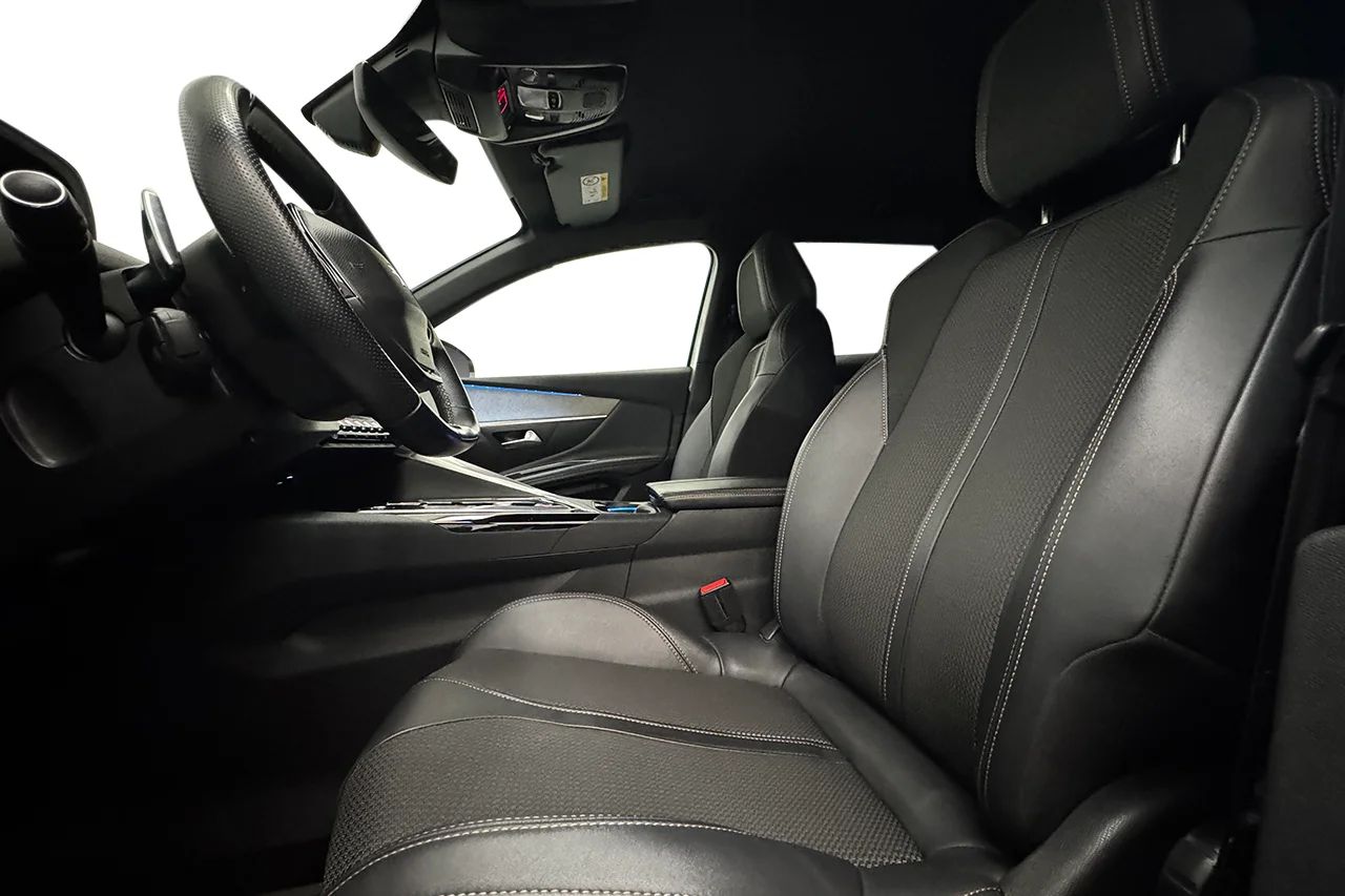 Peugeot 3008 1.2 PureTech GT Navi Kamera Delläder Cockpit MOMS – bild 10 av 32