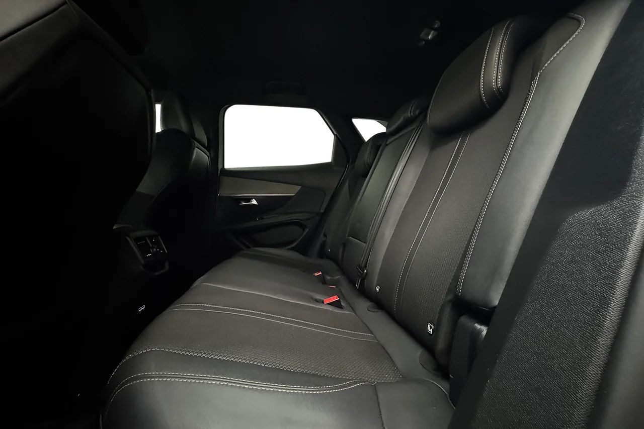 Peugeot 3008 1.2 PureTech GT Navi Kamera Delläder Cockpit MOMS – bild 12 av 32