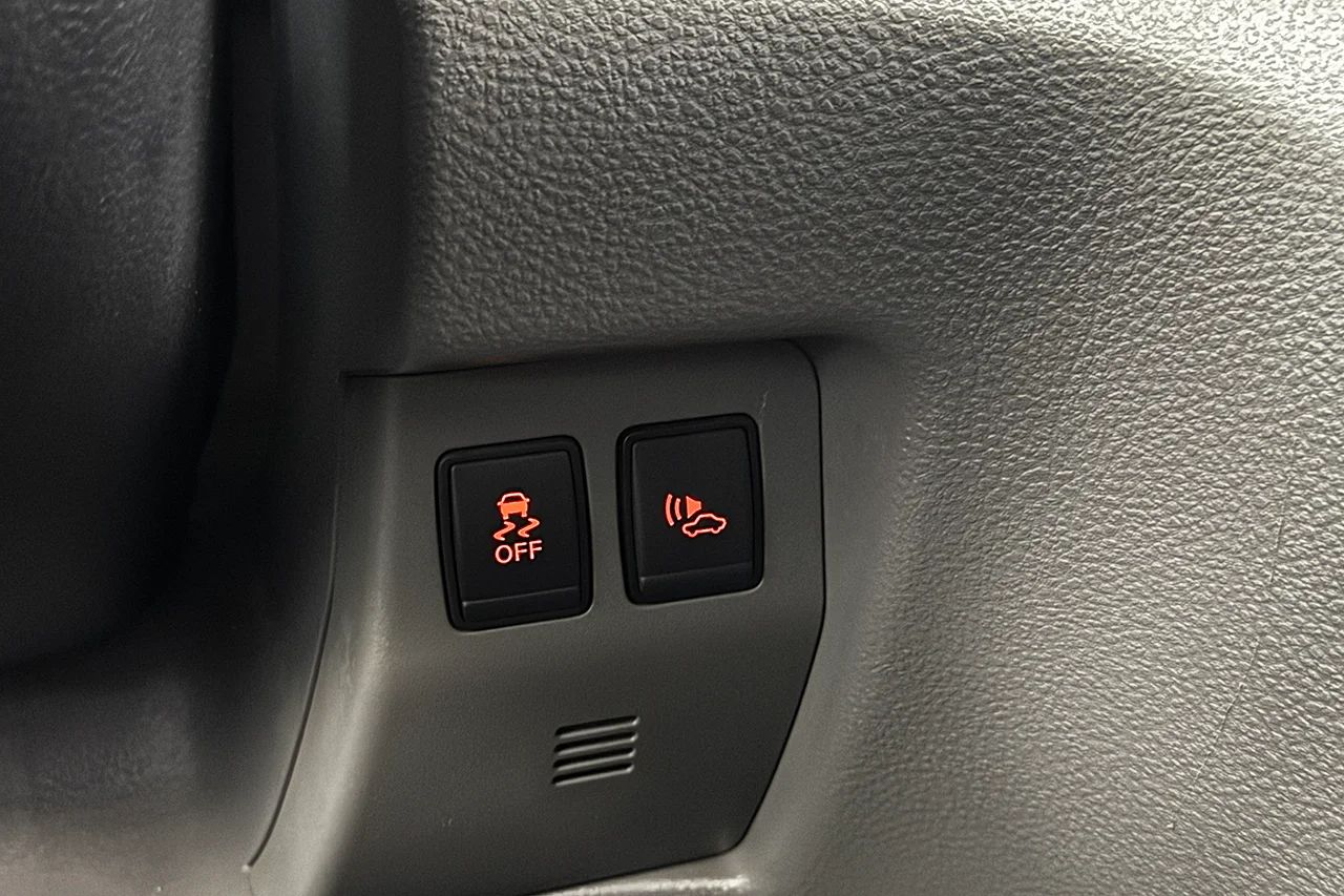 Nissan e-NV200 Skåp 24 kWh Inredd 2xSidodörr Navi Kamera Rattvärme 109hk – bild 29 av 29