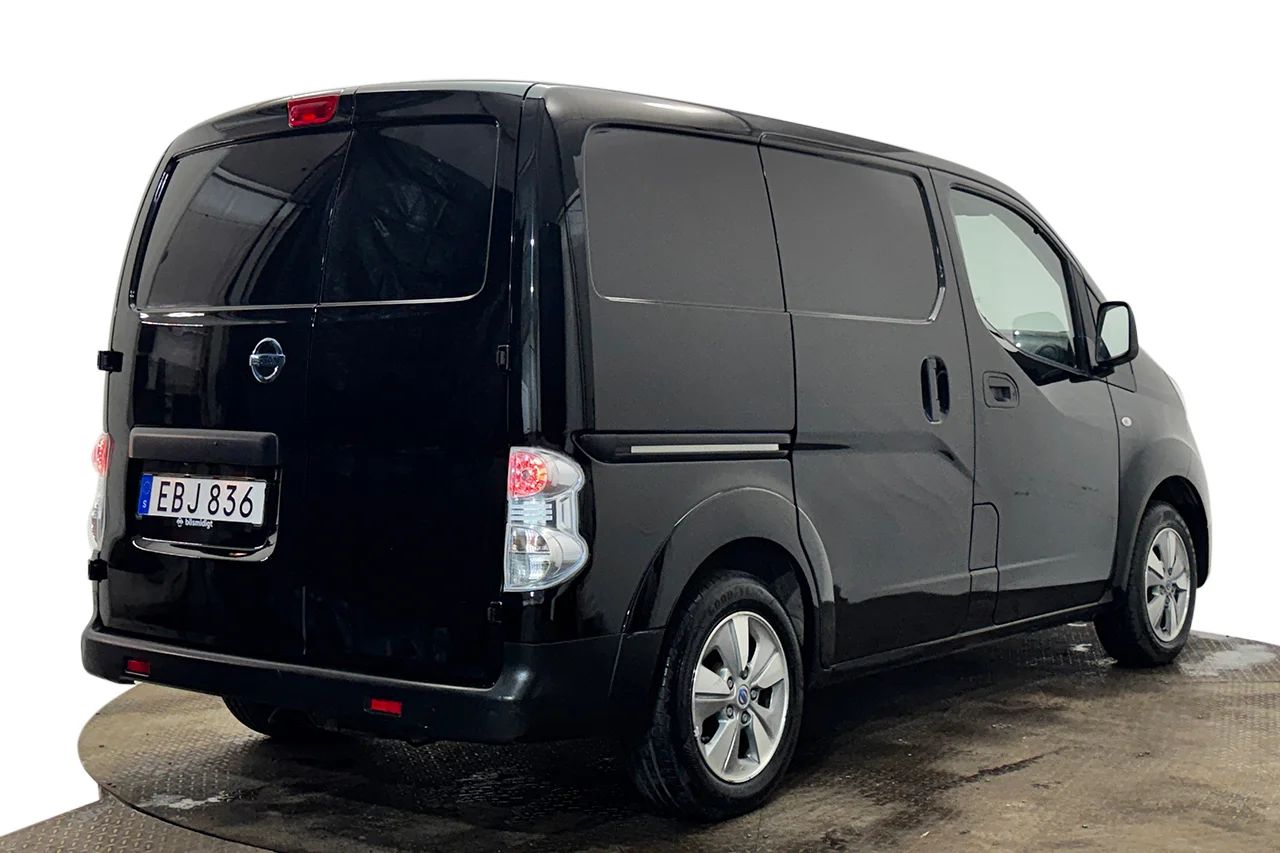 Nissan e-NV200 Skåp 24 kWh Inredd 2xSidodörr Navi Kamera Rattvärme 109hk – bild 6 av 29
