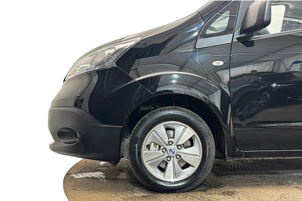 Nissan e-NV200 Skåp 24 kWh Inredd 2xSidodörr Navi Kamera Rattvärme 109hk – bild 11 av 29