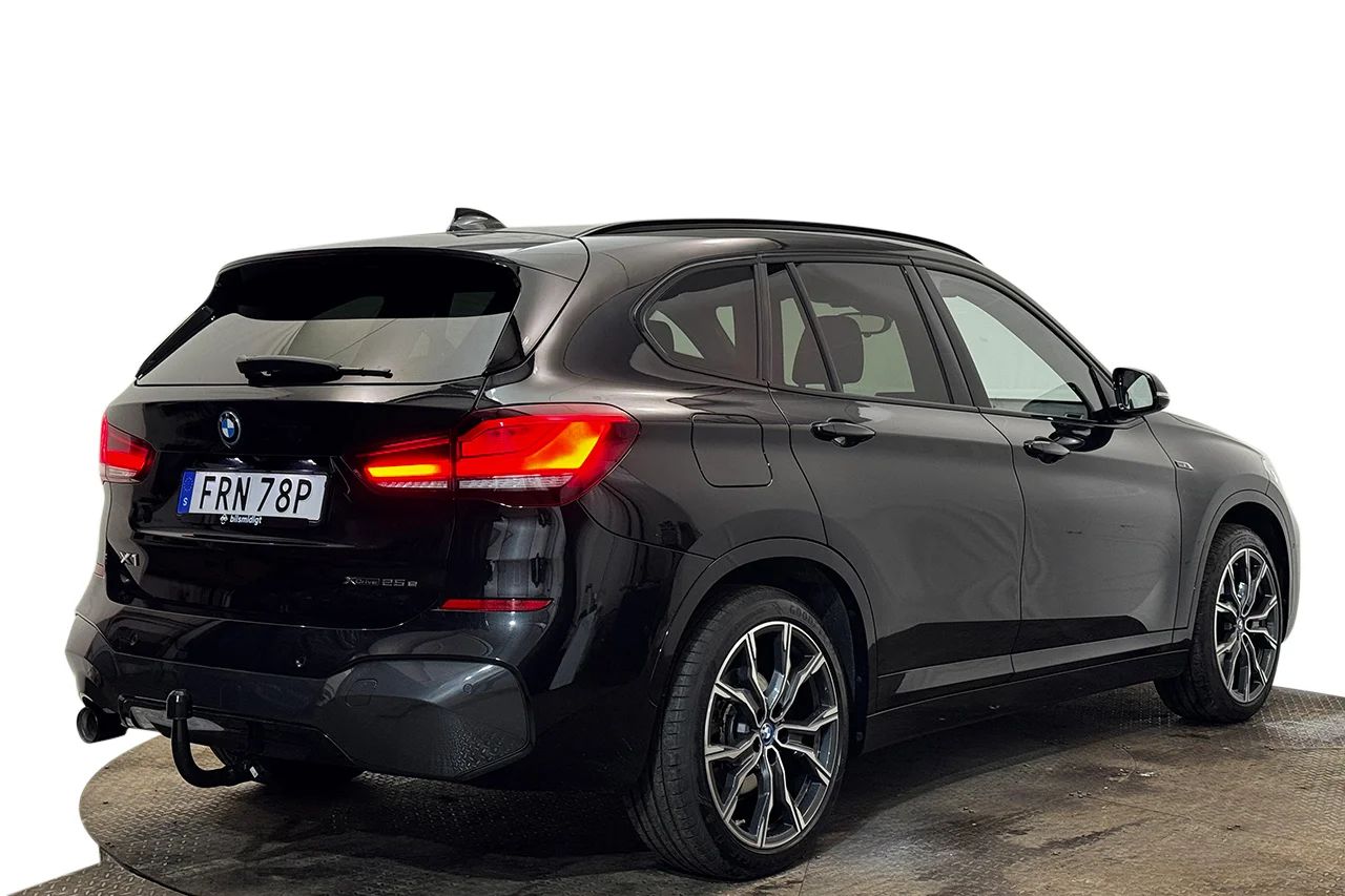 BMW X1 xDrive25e M Sport Drag HUD Navi Kamera Läder 220hk – bild 5 av 34