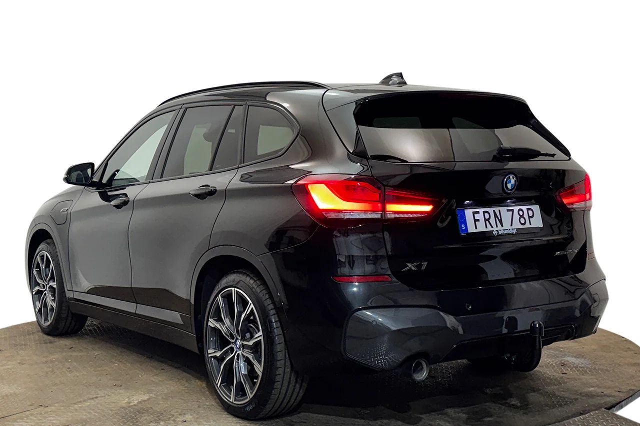 BMW X1 xDrive25e M Sport Drag HUD Navi Kamera Läder 220hk – bild 8 av 34