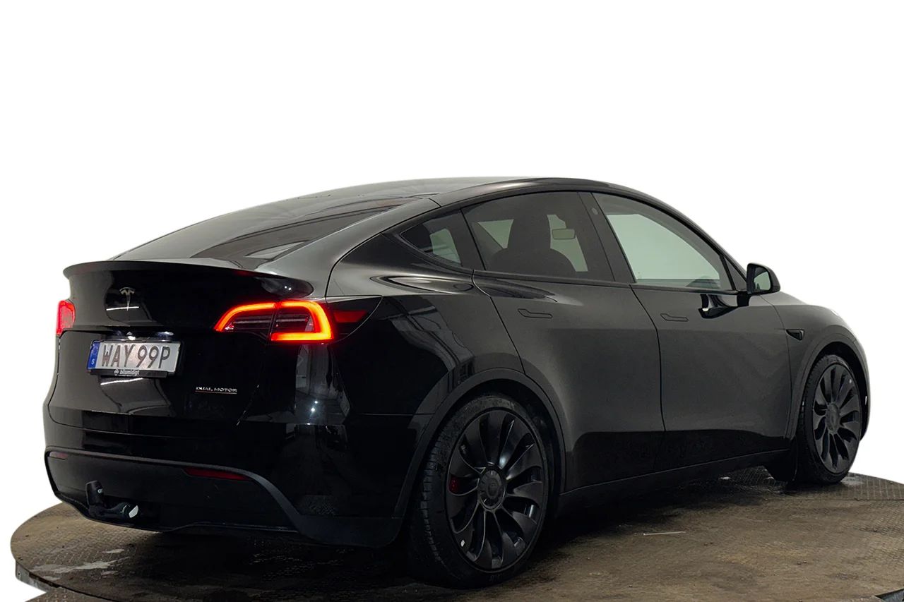 Tesla Model Y Performance Drag AI-Dator V-Pump Premiumljud 534hk – bild 5 av 36