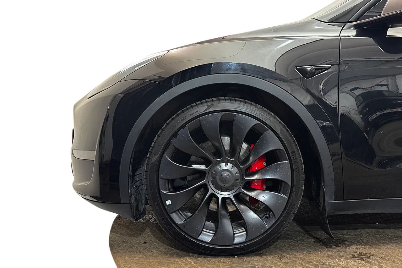 Tesla Model Y Performance Drag AI-Dator V-Pump Premiumljud 534hk – bild 10 av 36