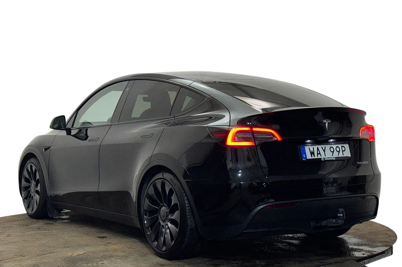 Tesla Model Y Performance Drag AI-Dator V-Pump Premiumljud 534hk – bild 8 av 36