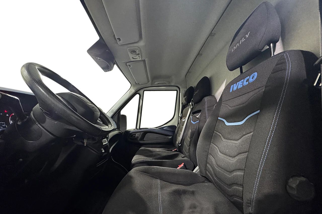 Iveco Daily 35-NP 3.0 JTD CNG Hi-Matic L3H2 Drag 3sits Pekskärm 136hk – bild 12 av 23