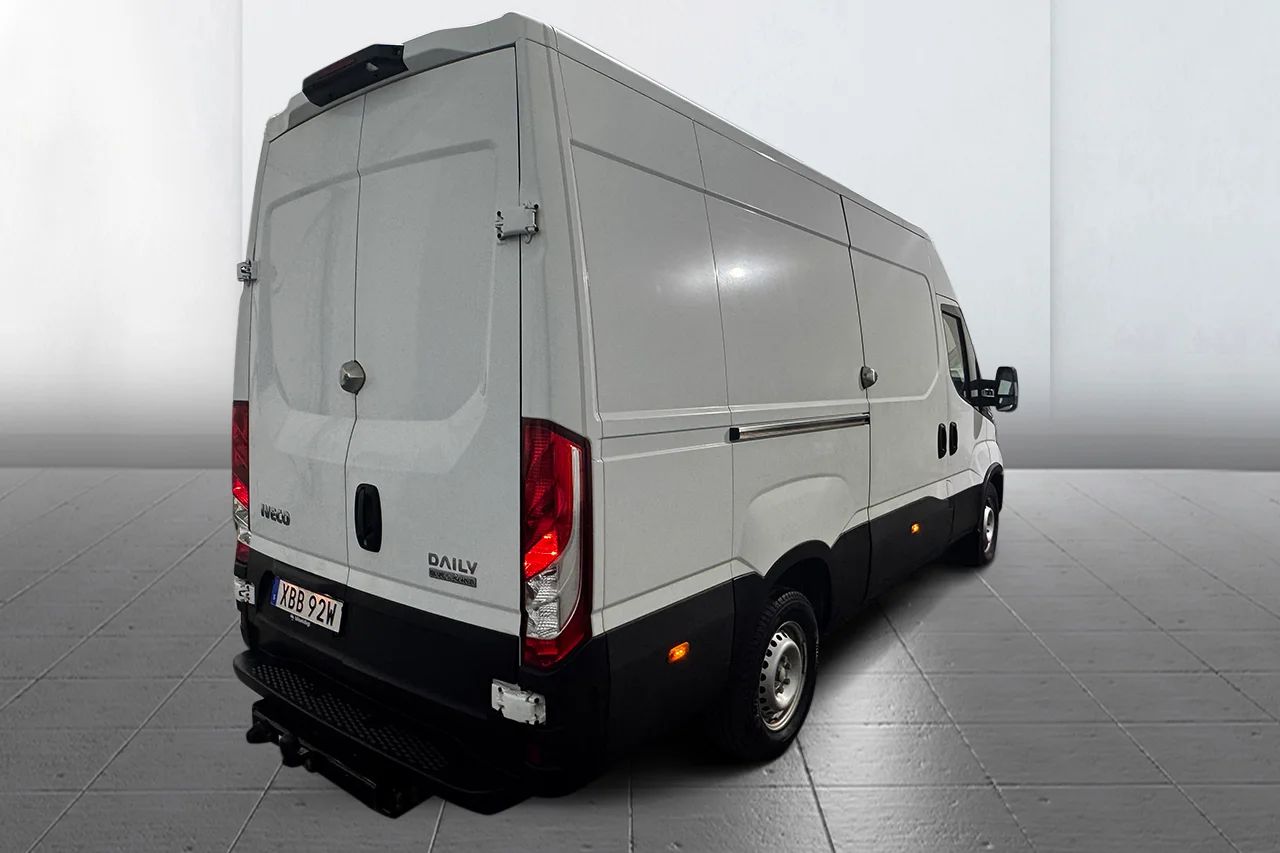 Iveco Daily 35-NP 3.0 JTD CNG Hi-Matic L3H2 Drag 3sits Pekskärm 136hk – bild 5 av 23