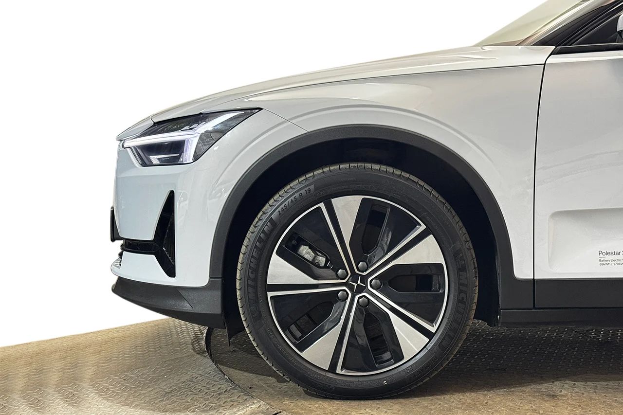 Polestar 2 Standard Range Drag Elstolar Cockpit Keyless P-Klimat MOMS 231hk – bild 9 av 29