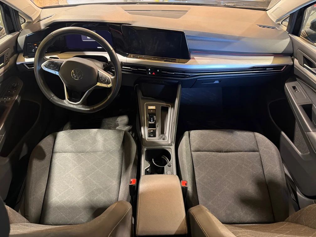 Volkswagen Golf SC 1.5 eTSI Drag Kamera Cockpit Värmare 150hk – bild 7 av 10