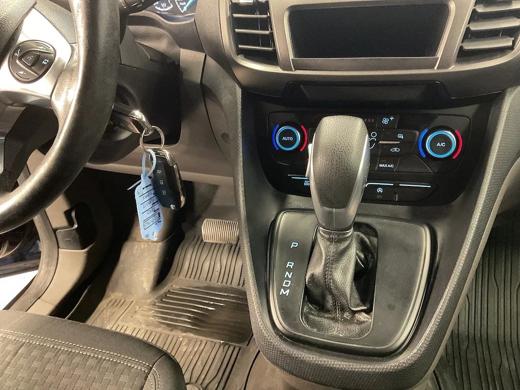 Ford Transit Connect 210 LWB 1.5 Aut 3-sits Drag P-Sens MOMS 100hk – bild 9 av 10