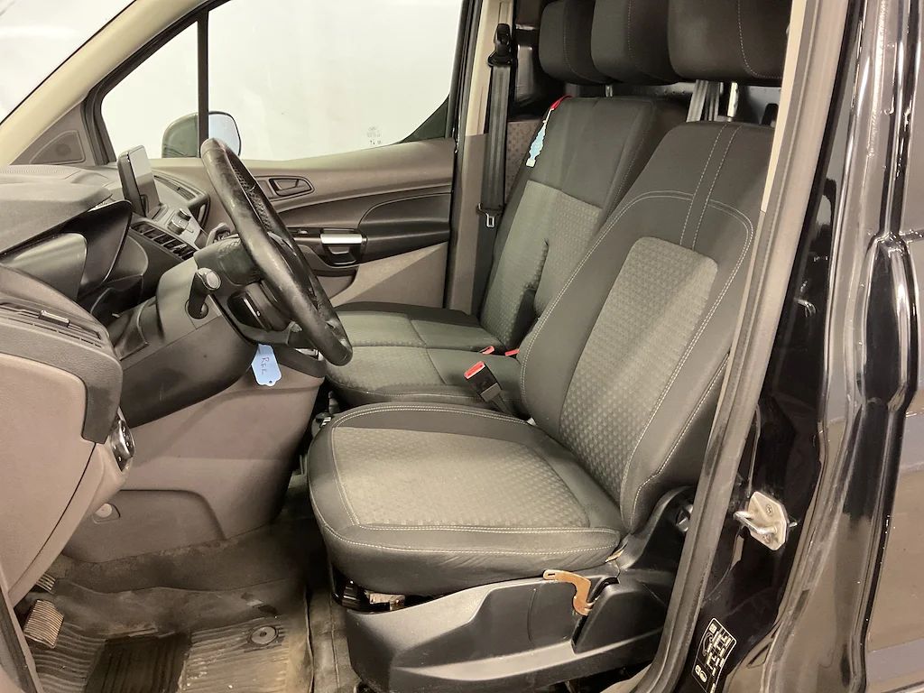Ford Transit Connect 210 LWB 1.5 Aut 3-sits Drag P-Sens MOMS 100hk – bild 6 av 10