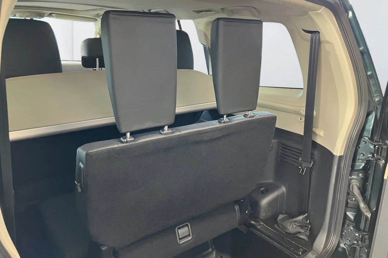 Mitsubishi Pajero 5dörr 3.2 4WD Aut 7sits Läder Pano Kamera PDC 200hk – bild 10 av 17