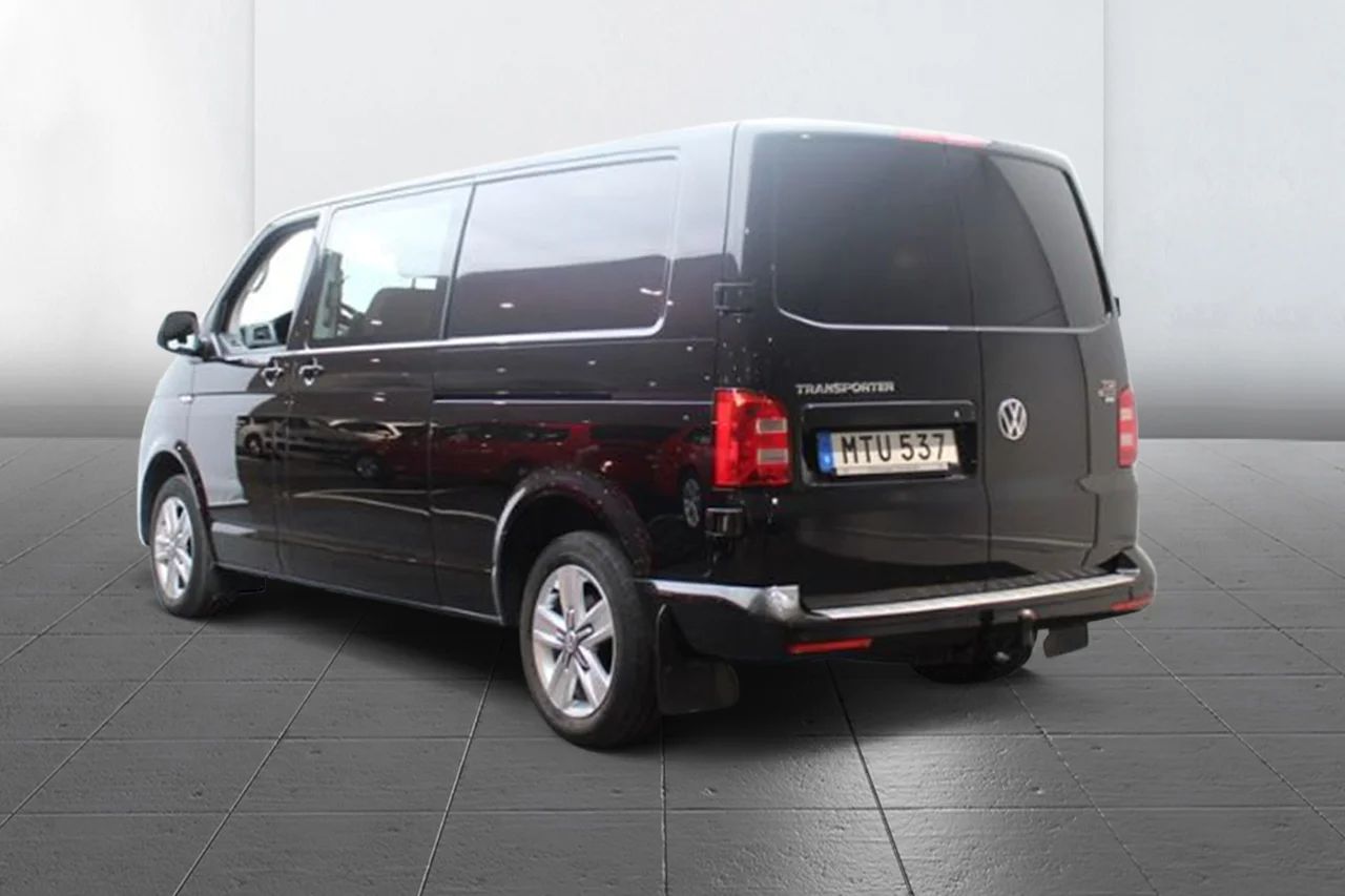 Volkswagen transporter TwinCab T32 2.0 TDI 4M Komfort Drag Värmare 5sits 204hk – bild 5 av 11