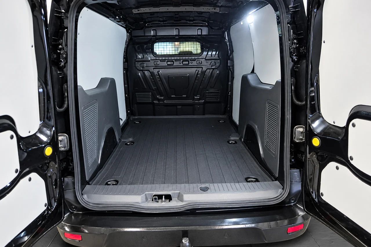 Ford Transit Connect 230 LWB 1.5 Aut 3sits Drag Kamera Värmare MOMS – bild 8 av 8