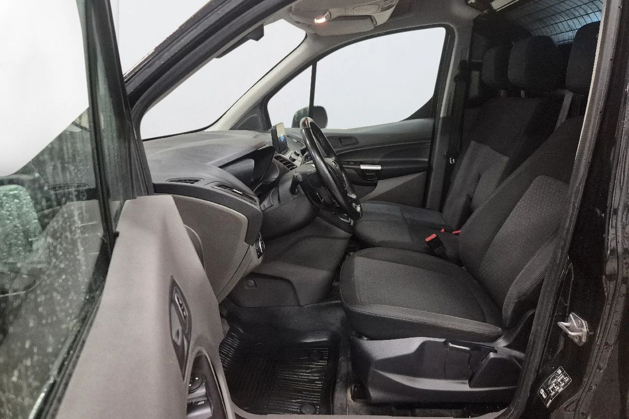 Ford Transit Connect 230 LWB 1.5 Aut 3sits Drag Kamera Värmare MOMS – bild 5 av 8