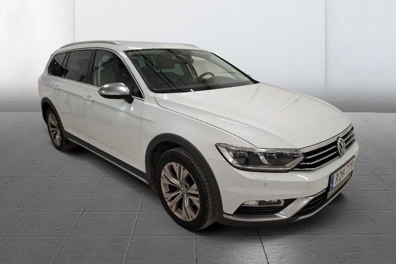 Volkswagen Passat Alltrack 2.0 TDI 4M Executive Drag Läder Cockpit Kamera Värmare – bild 3 av 11