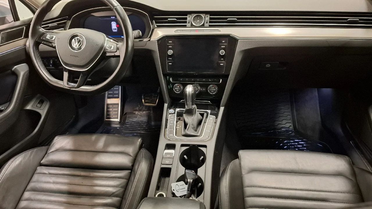 Volkswagen Passat Alltrack 2.0 TDI 4M Executive Drag Läder Cockpit Kamera Värmare – bild 9 av 11