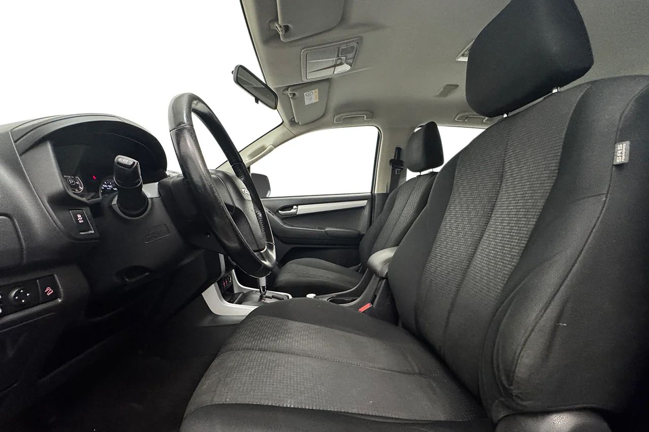 Isuzu D-Max Crew Cab 1.9 4WD Aut Drag Kamera MOMS 163hk – bild 10 av 26