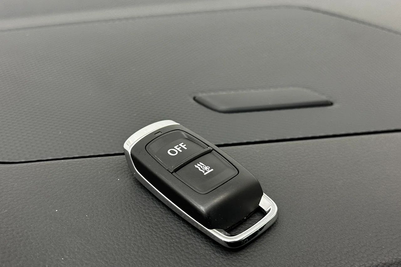 Volkswagen Tiguan 2.0 TDI 4M GT Executive Pano Drag Värmare Cockpit Kamera – bild 30 av 37