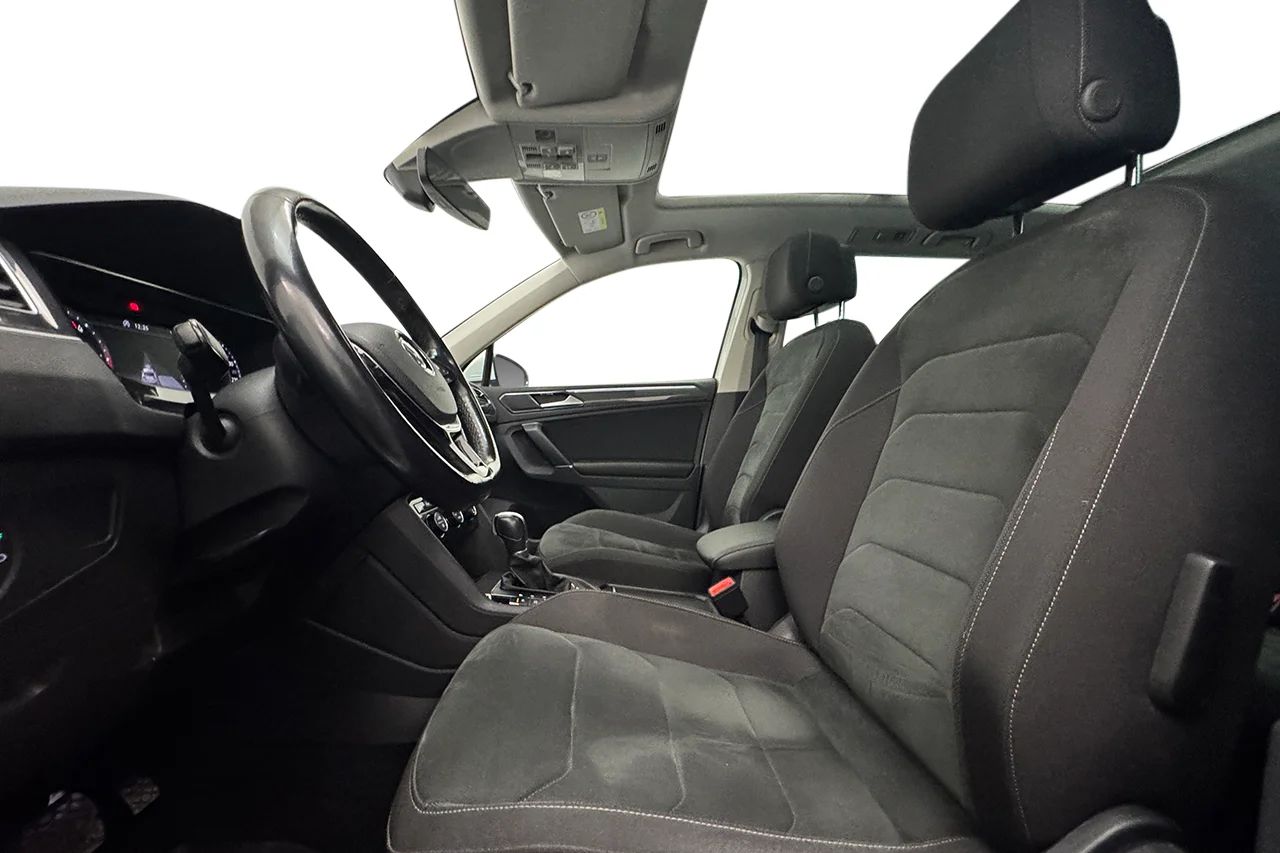 Volkswagen Tiguan 2.0 TDI 4M GT Executive Pano Drag Värmare Cockpit Kamera – bild 11 av 37