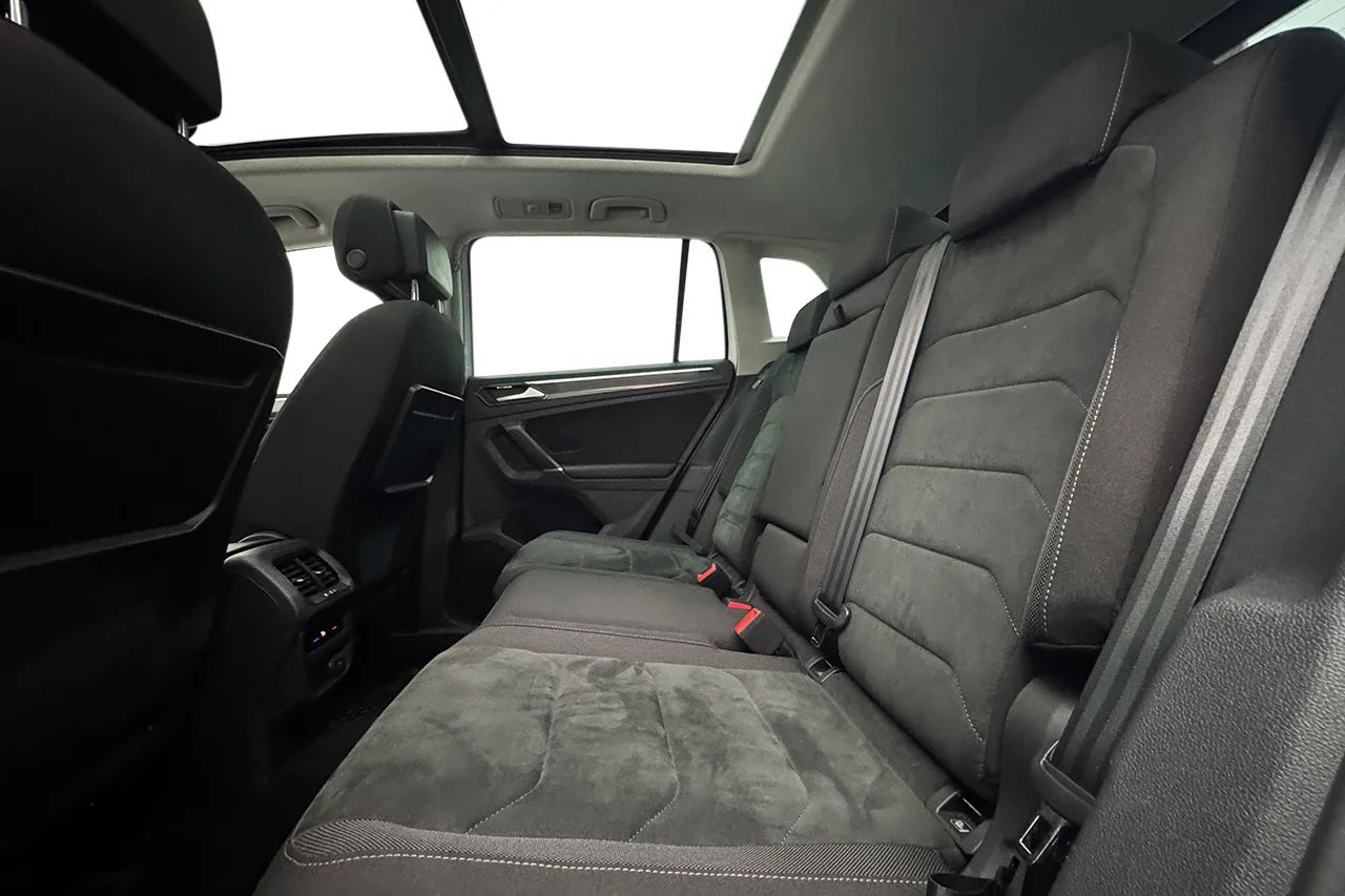 Volkswagen Tiguan 2.0 TDI 4M GT Executive Pano Drag Värmare Cockpit Kamera – bild 14 av 37