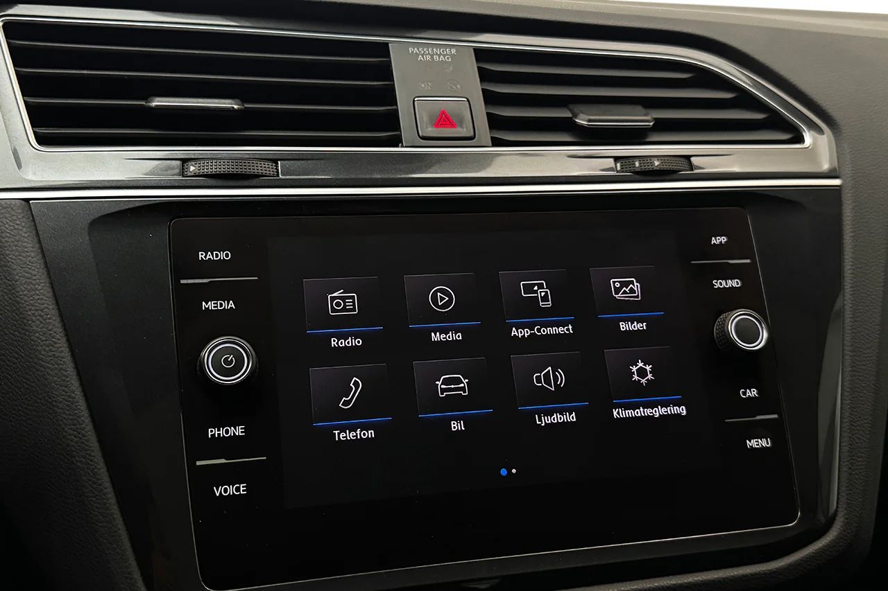 Volkswagen Tiguan 2.0 TDI 4M GT Executive Pano Drag Värmare Cockpit Kamera – bild 22 av 37