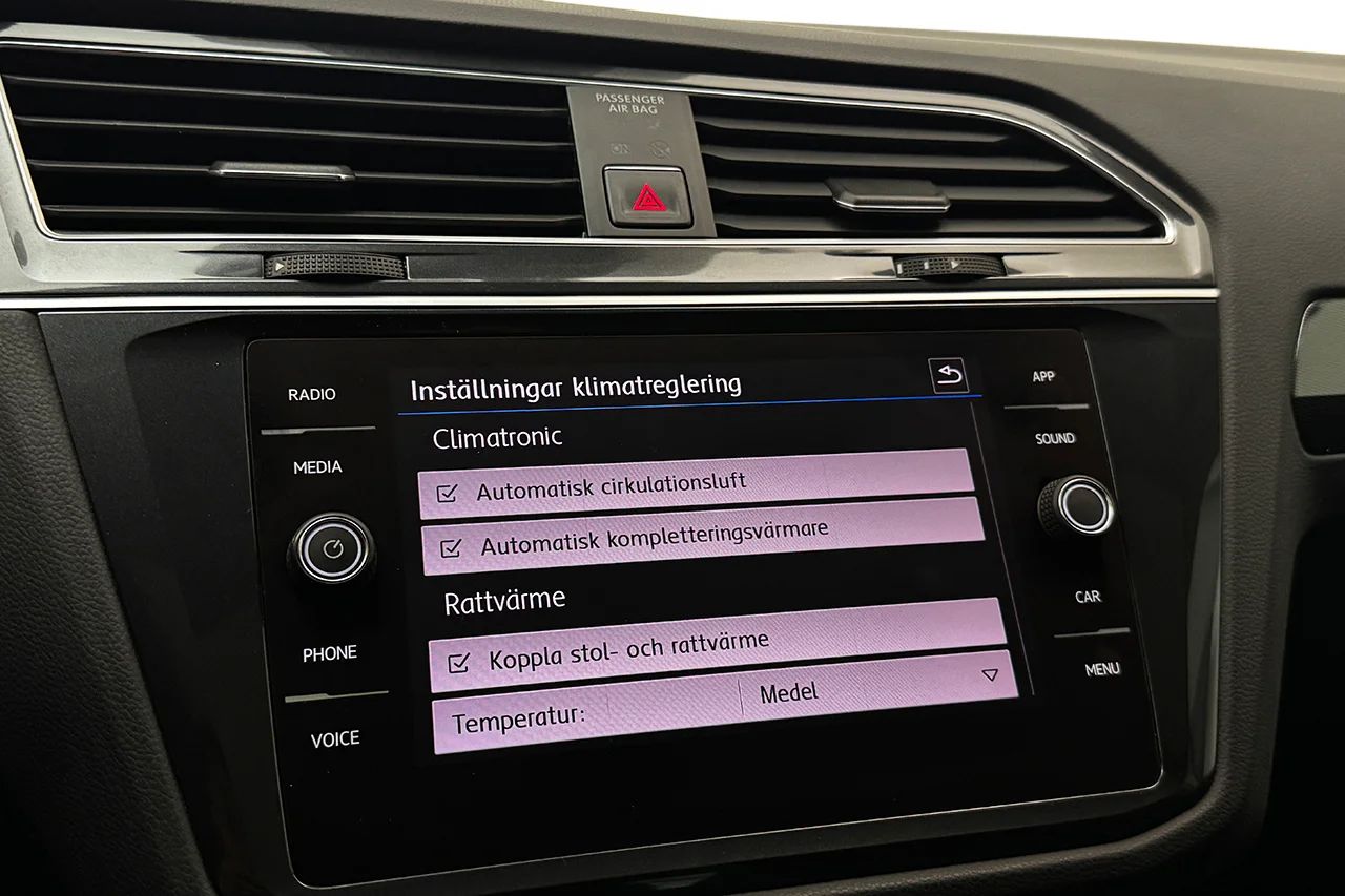 Volkswagen Tiguan 2.0 TDI 4M GT Executive Pano Drag Värmare Cockpit Kamera – bild 24 av 37