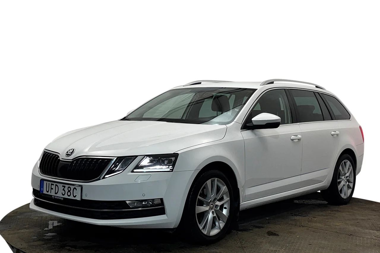 Skoda Octavia Kombi G-TEC 1.5 TSI CNG Drag Navi Kamera Värmare Delläder – bild 1 av 37