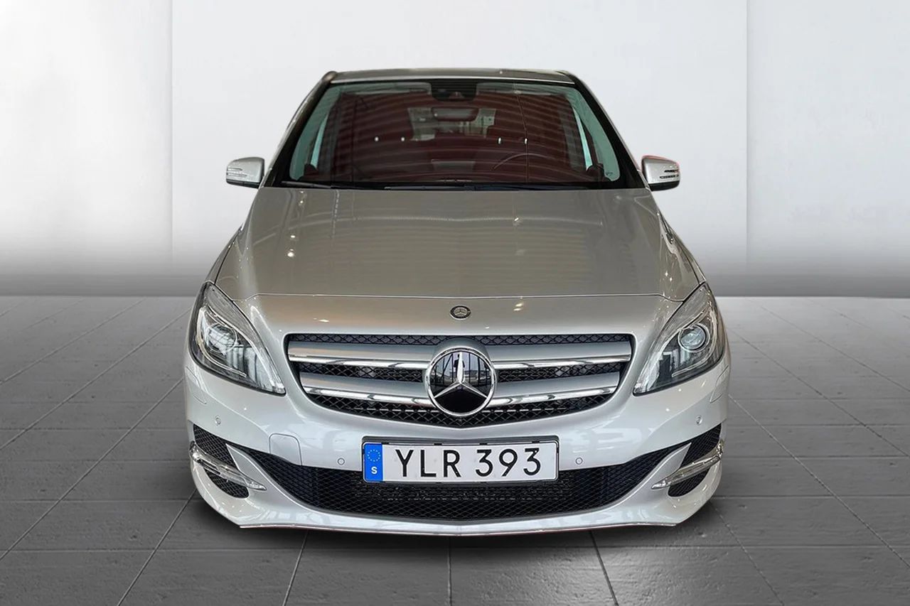 Mercedes-Benz B250 e 31 kWh Urban Läder P-Sens – bild 3 av 12