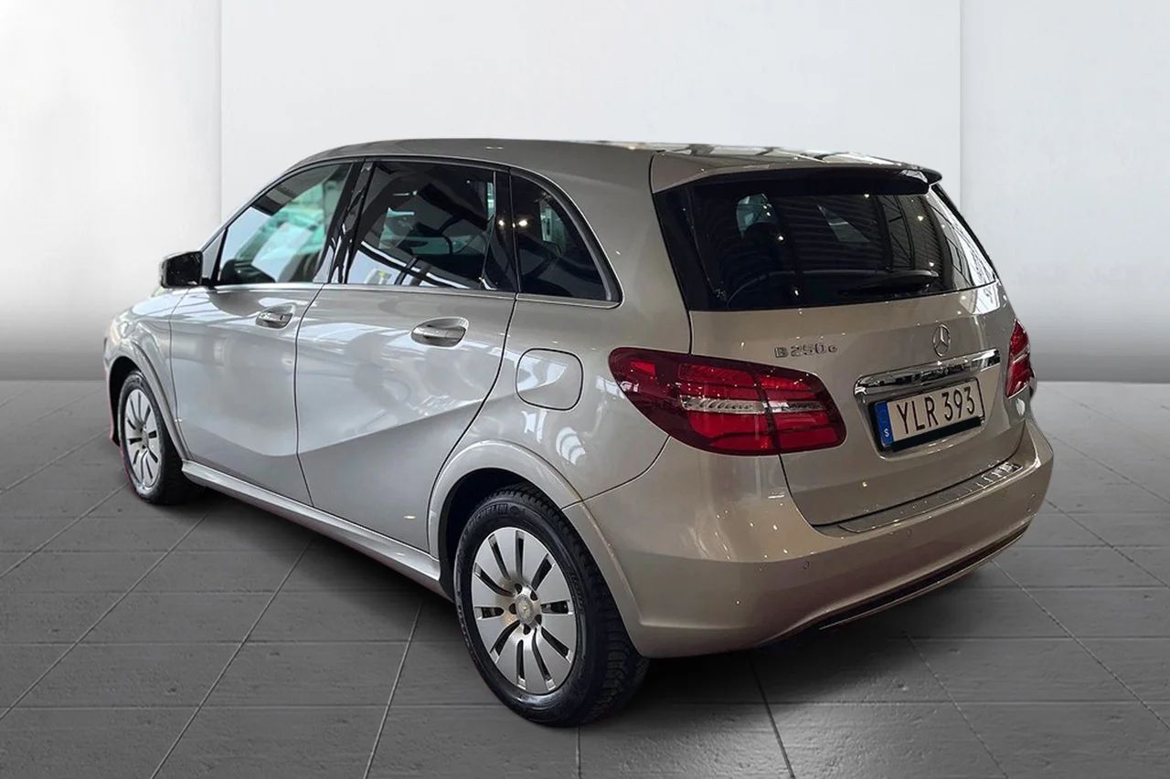 Mercedes-Benz B250 e 31 kWh Urban Läder P-Sens – bild 7 av 12