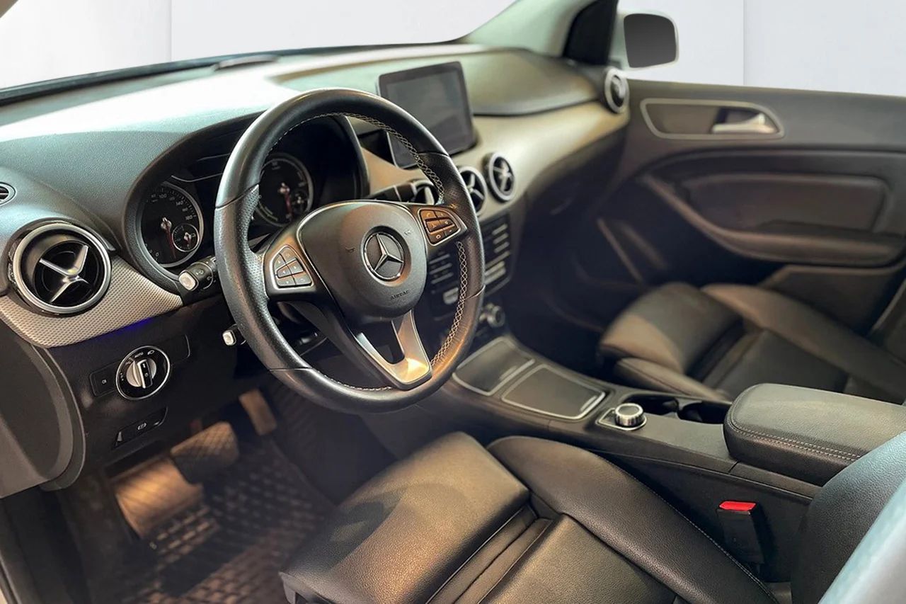 Mercedes-Benz B250 e 31 kWh Urban Läder P-Sens – bild 9 av 12