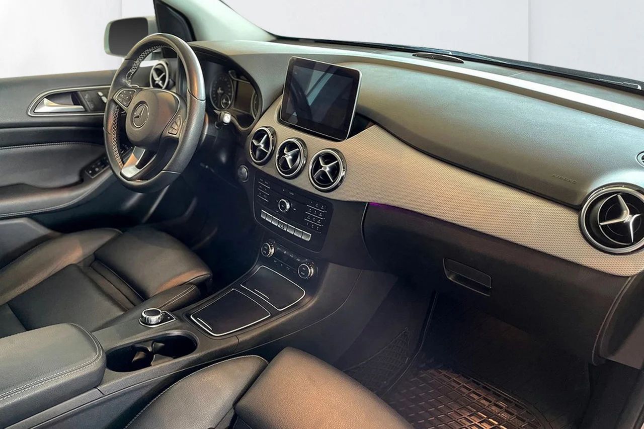Mercedes-Benz B250 e 31 kWh Urban Läder P-Sens – bild 11 av 12