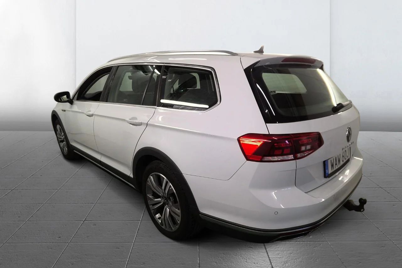 Volkswagen Passat Alltrack 2.0 TDI 200hk 4M Drag Värmare ACC Navi MOMS – bild 5 av 8