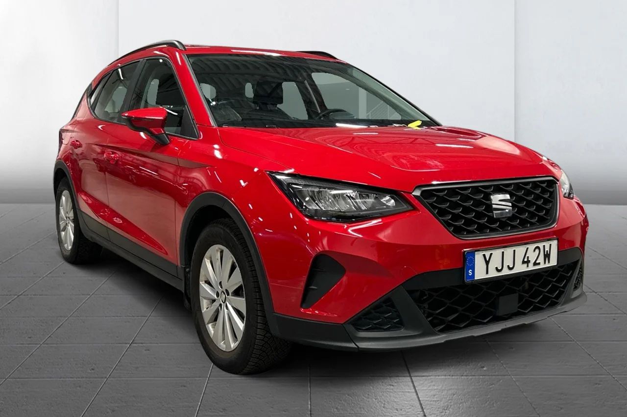SEAT Arona 1.0 TSI 110hk DSG Style Cockpit CarPlay Klimat MOMS – bild 3 av 9
