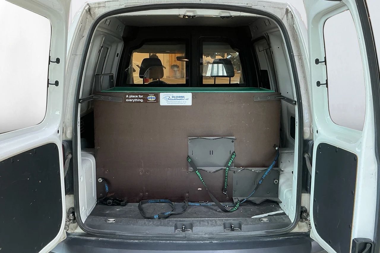 Volkswagen Caddy Skåp 2.0 TDI 102hk DSG Värmare Farthållare PDC MOMS – bild 7 av 9