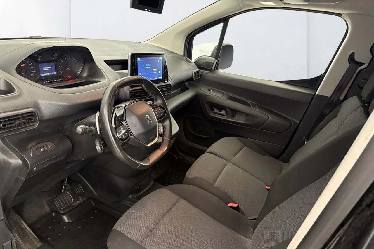 Peugeot Partner 1.5 BlueHDi 130hk Aut Klimat PDC CarPlay MOMS – bild 9 av 11
