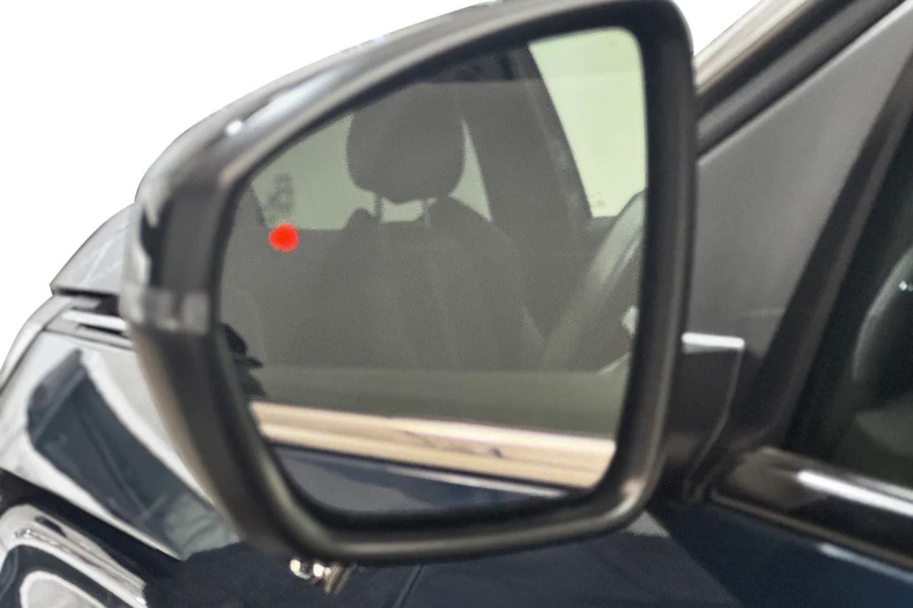 Peugeot 3008 1.2 PureTech GT Navi Kamera Delläder Cockpit MOMS 131hk – bild 16 av 30