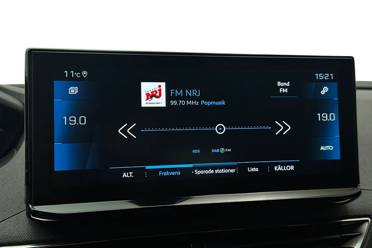 Peugeot 3008 1.2 PureTech GT Navi Kamera Delläder Cockpit MOMS 131hk – bild 26 av 30